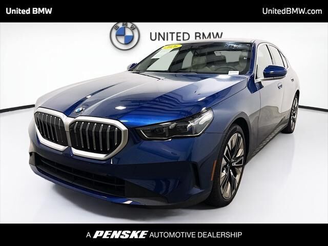 2026 BMW 5 Series 530i — photo 1 of 21