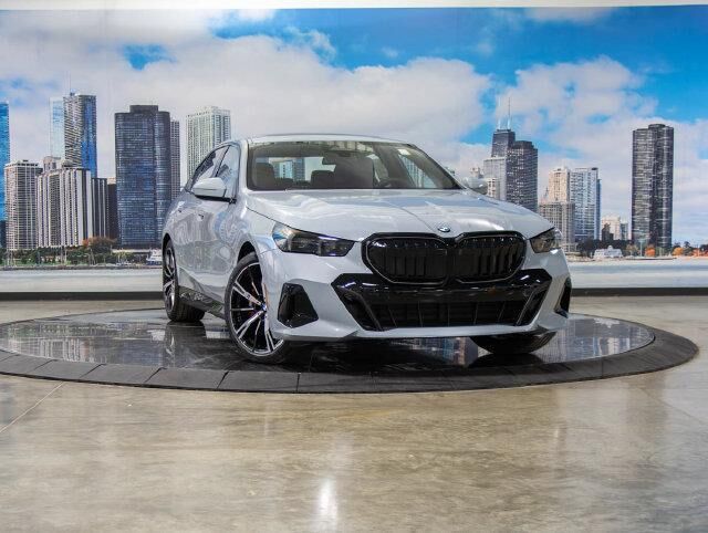 2027 BMW 5 Series 530i xDrive — photo 1 of 13