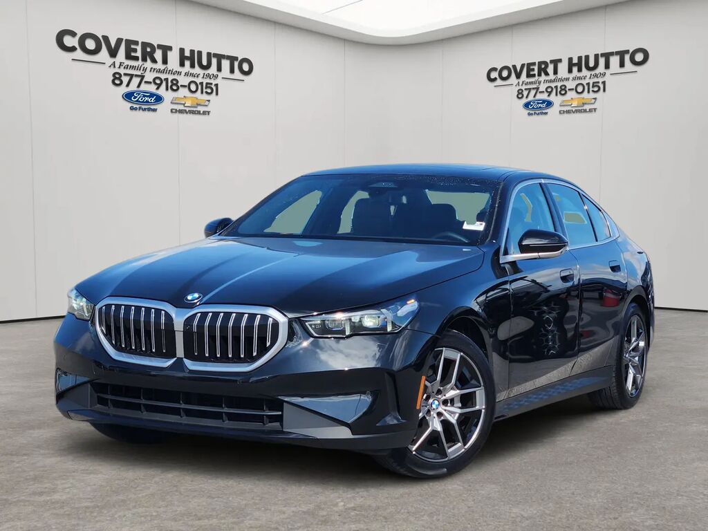 2026 BMW 5 Series 530i xDrive — photo 1 of 14