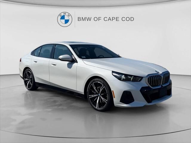 2026 BMW 5 Series 530i xDrive — photo 1 of 25