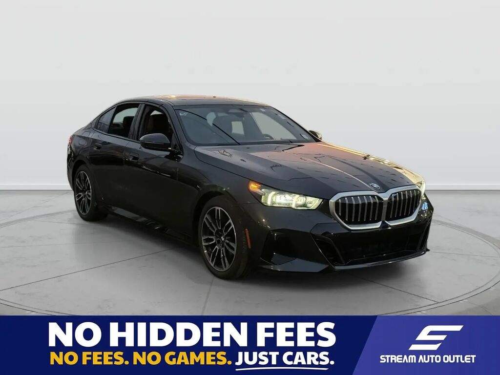 2026 BMW 5 Series 530i xDrive — photo 1 of 12