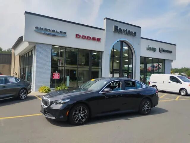 2026 BMW 5 Series 530i xDrive — photo 1 of 20