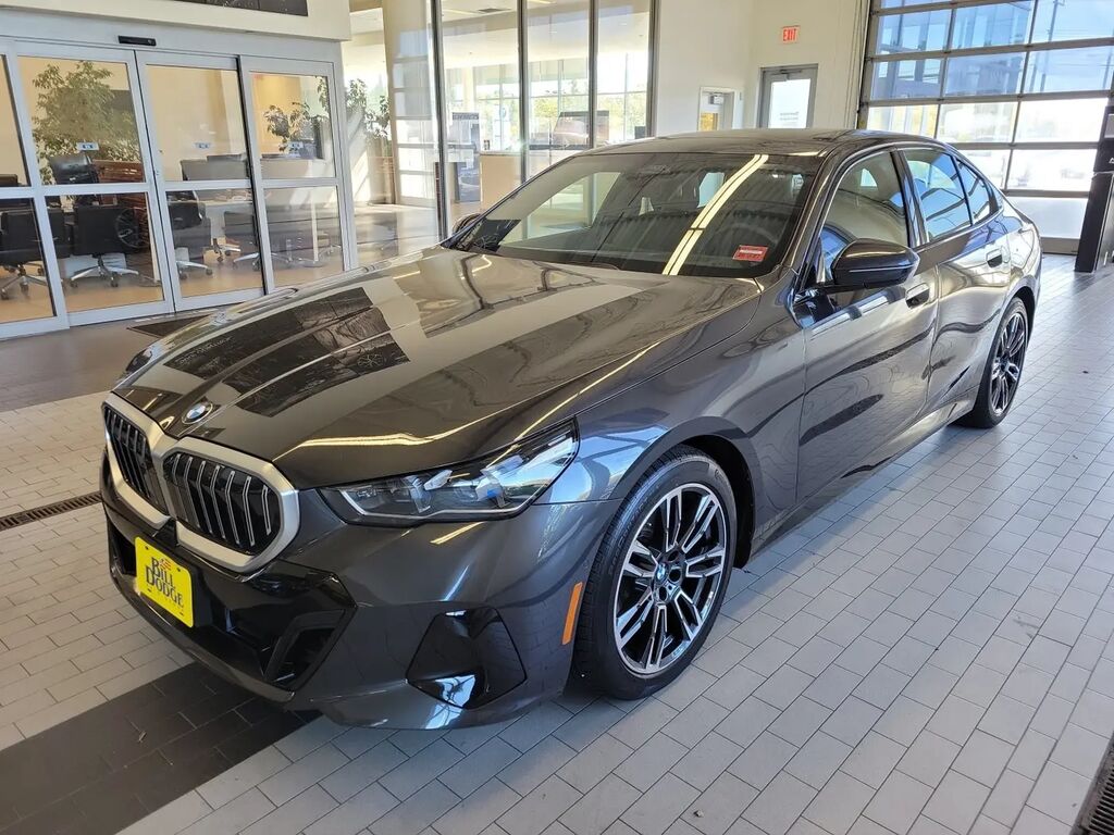 2026 BMW 5 Series 530i xDrive — photo 1 of 13