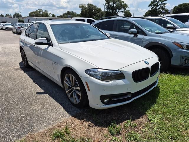 2016 BMW 5 Series 528i — photo 1 of 3