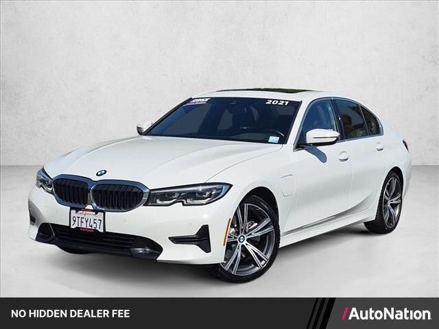 2021 BMW 3 Series 330e — photo 1 of 13