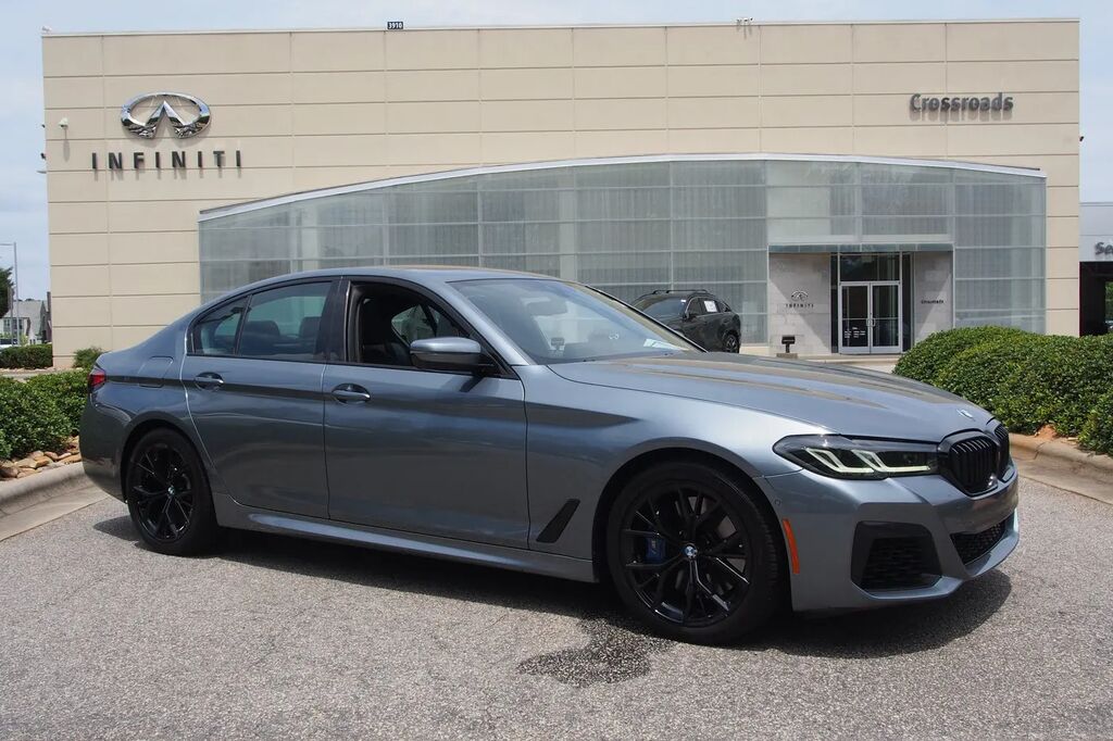 2022 BMW 5 Series 540i xDrive — photo 1 of 13