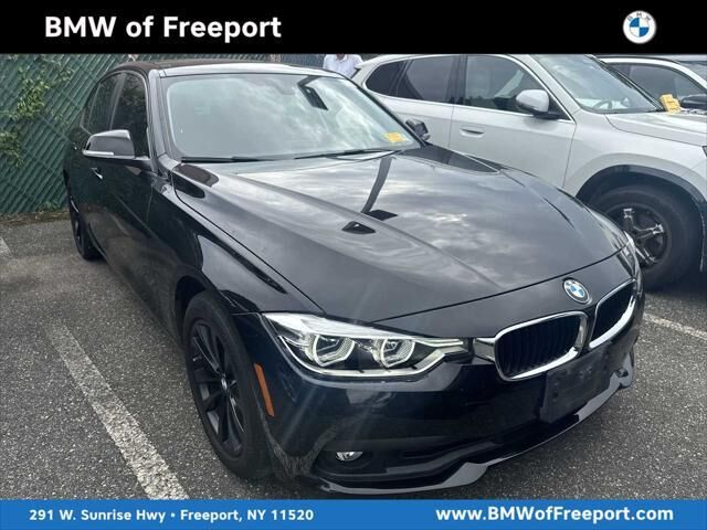 2018 BMW 3 Series 320i xDrive — photo 1 of 8