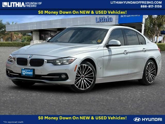 2017 BMW 3 Series 330e iPerformance — photo 1 of 13