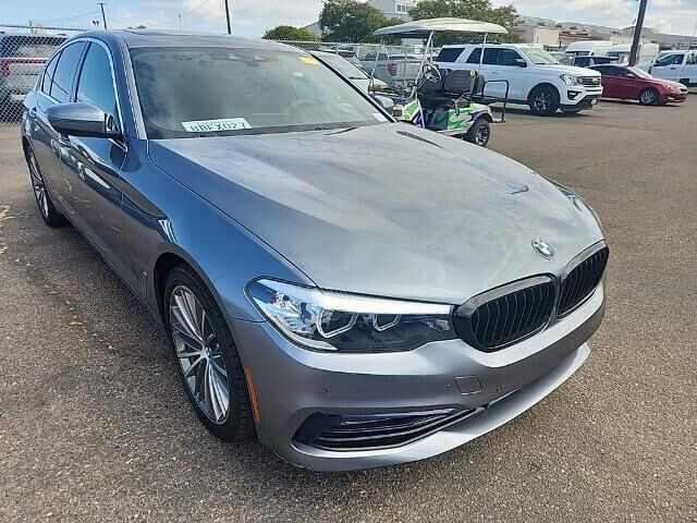2018 BMW 5 Series 530i — photo 1 of 13
