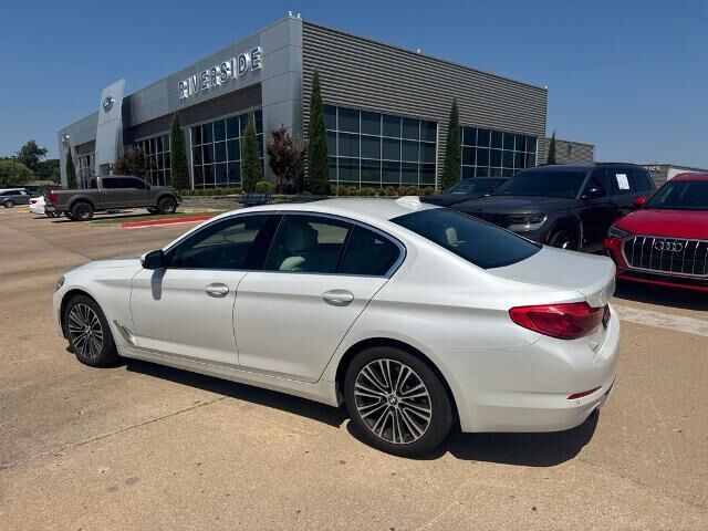 2019 BMW 5 Series 530i