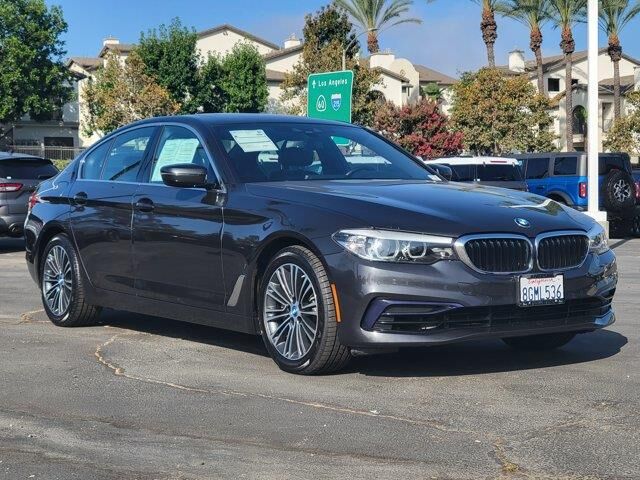 2019 BMW 5 Series 530e iPerformance — photo 1 of 13
