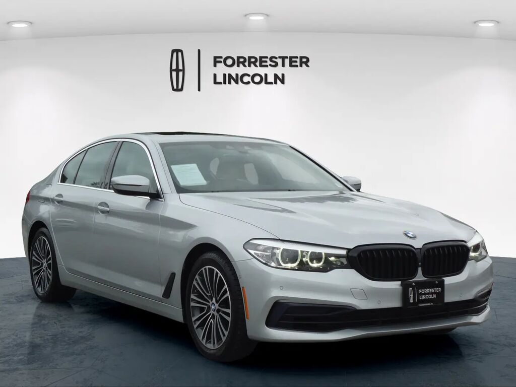 2019 BMW 5 Series 540i — photo 1 of 13