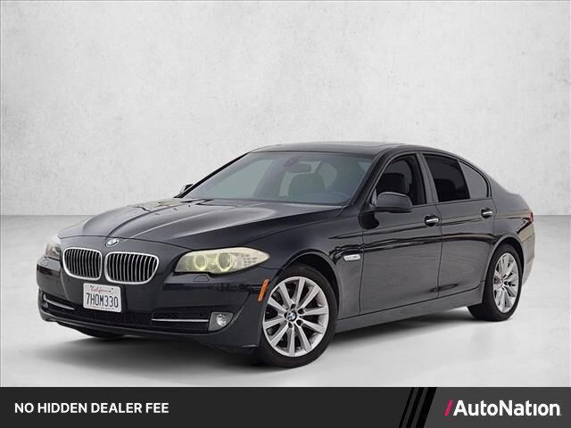2012 BMW 5 Series 528i — photo 1 of 13