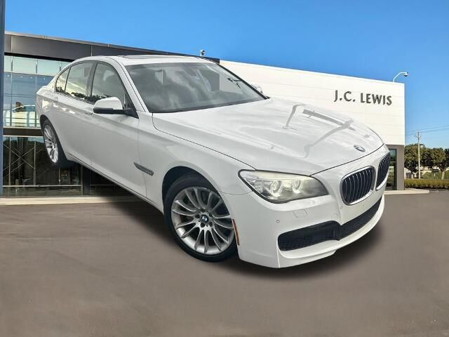 2015 BMW 7 Series 740i — photo 1 of 4