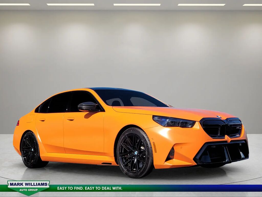 2026 BMW M5 Base — photo 1 of 40