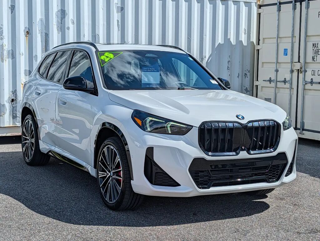 2025 BMW X1 xDrive28i — photo 1 of 13