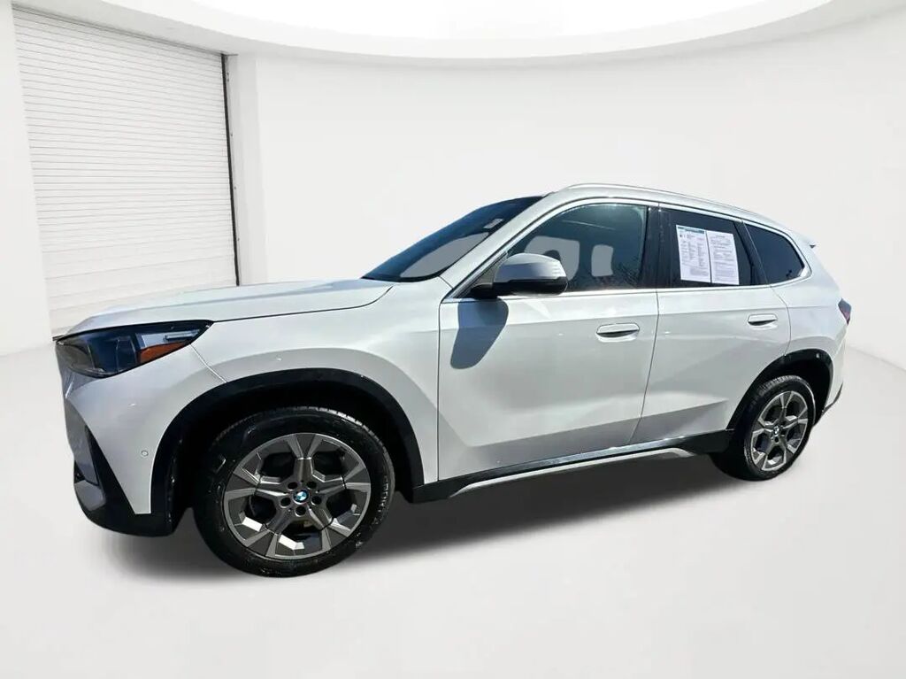 2025 BMW X1 xDrive28i — photo 1 of 13