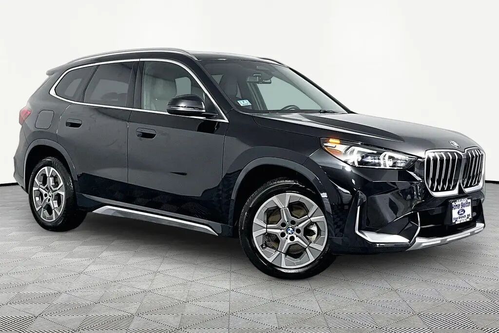 2025 BMW X1 xDrive28i — photo 1 of 26
