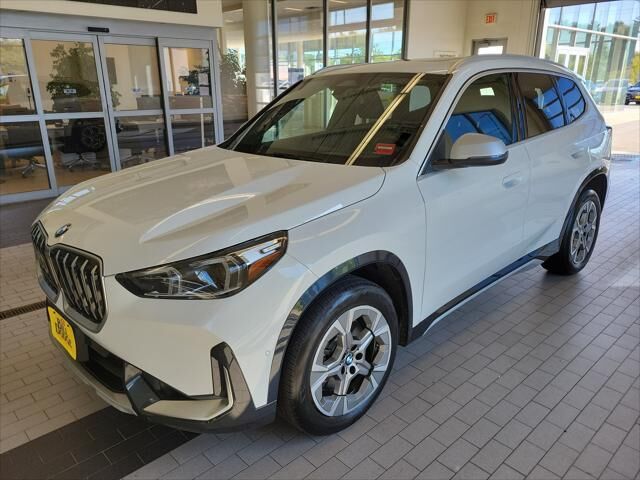 2024 BMW X1 xDrive28i — photo 1 of 13
