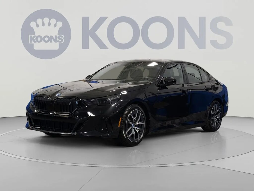 2025 BMW i5 xDrive40 — photo 1 of 13
