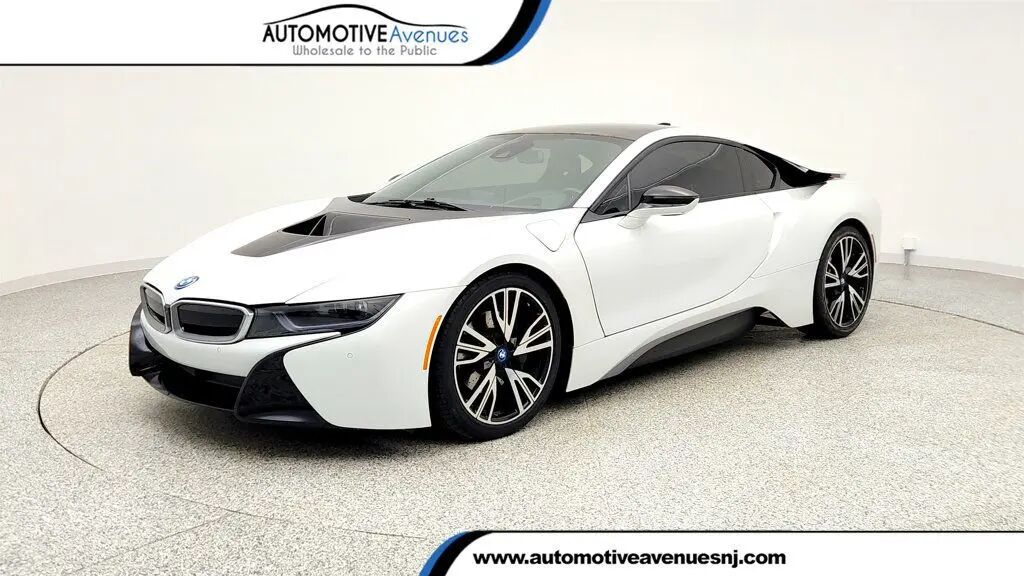 2015 BMW i8 Base — photo 1 of 26