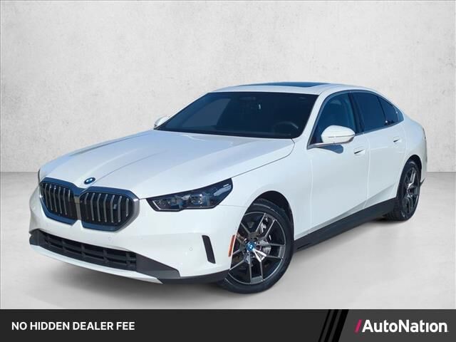 2024 BMW i5 eDrive40 — photo 1 of 13