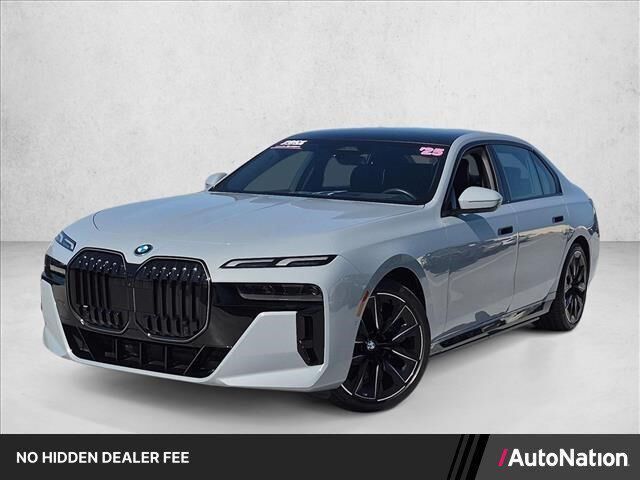 2025 BMW i7 eDrive50 — photo 1 of 13