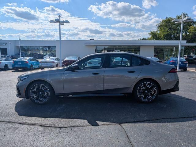 2025 BMW i5 M60 — photo 1 of 13