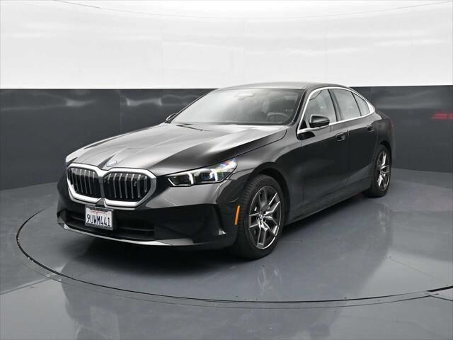2026 BMW i5 eDrive40 — photo 1 of 13