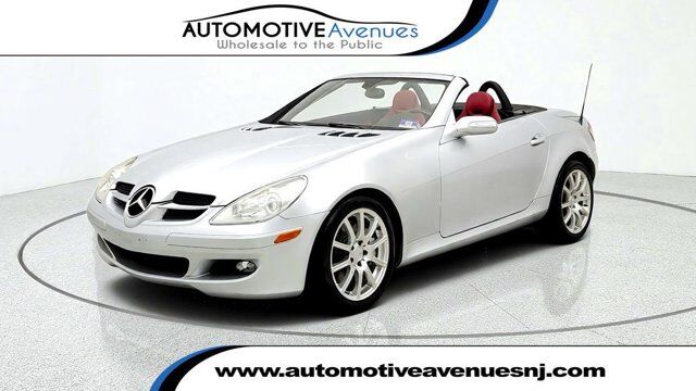 2005 Mercedes-Benz SLK-Class SLK350 Roadster 3.5L w/ Driver Adaptive Transmission &amp; Wood Trim