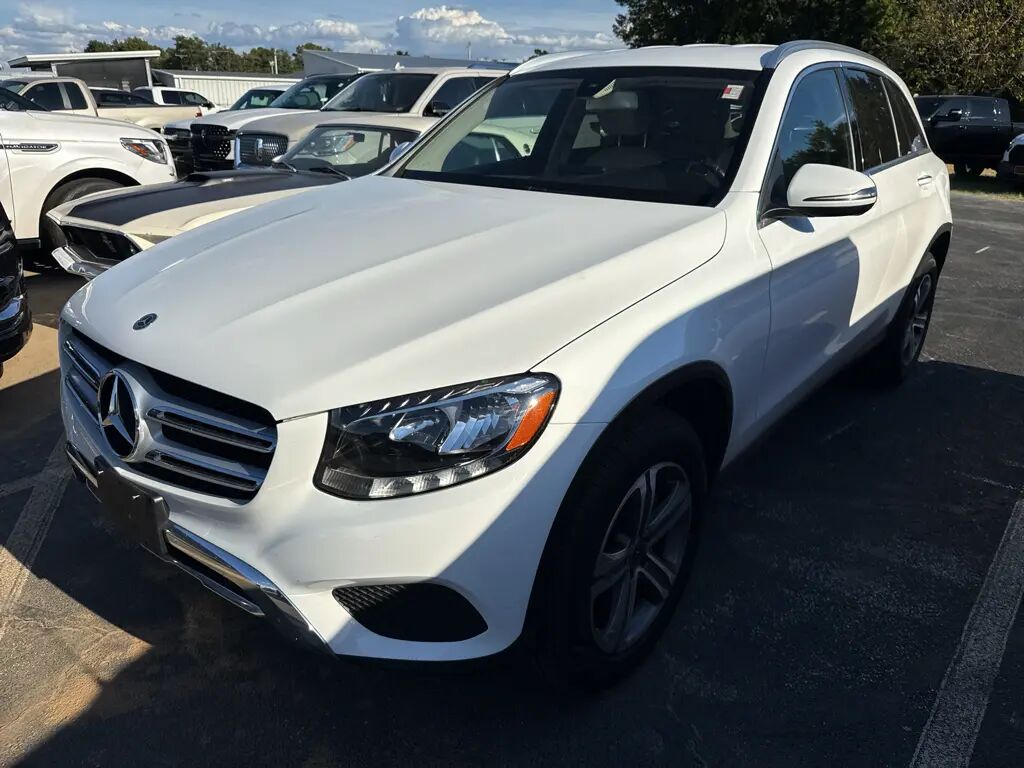 2019 Mercedes-Benz GLC GLC 300 — photo 1 of 2
