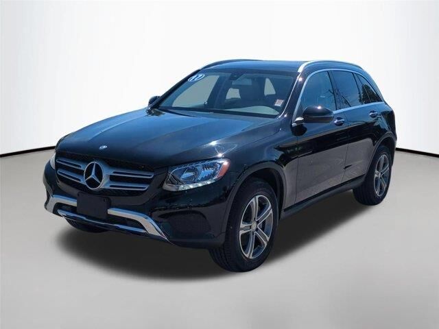 2017 Mercedes-Benz GLC GLC 300 4MATIC — photo 1 of 26