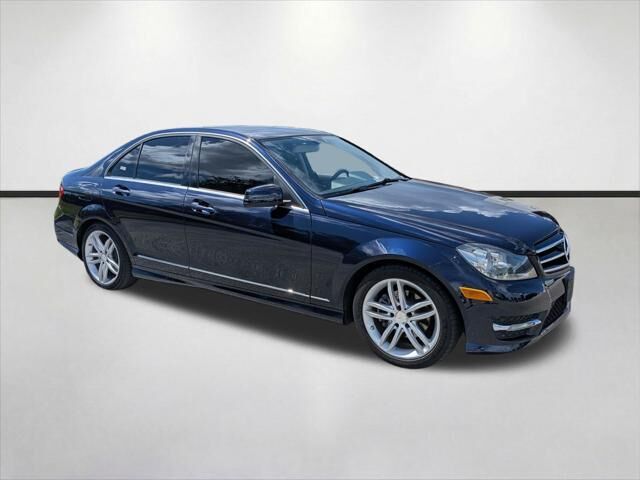 2014 Mercedes-Benz C-Class C 250 Luxury — photo 1 of 13