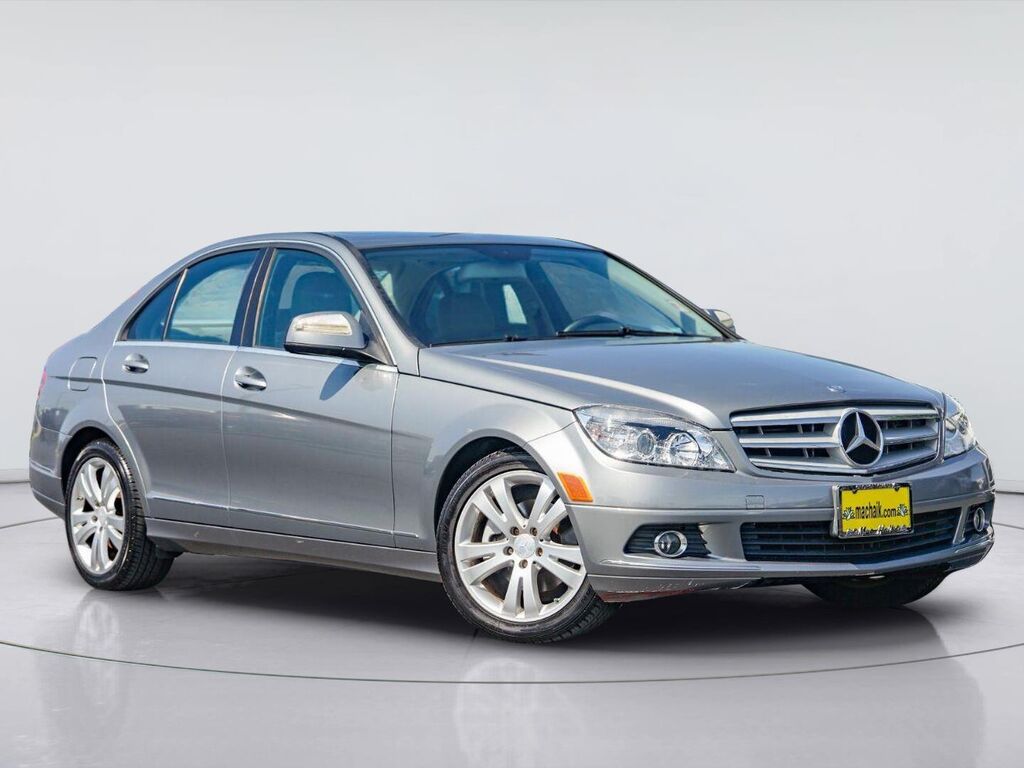 2008 Mercedes-Benz C-Class C 300 Luxury — photo 1 of 2