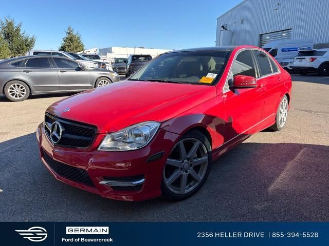 2013 Mercedes-Benz C-Class C 300 Luxury 4MATIC