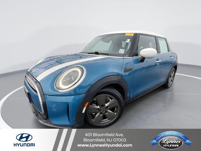 2022 MINI Hardtop 4 Door Cooper — photo 1 of 26