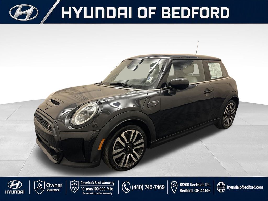2024 MINI Cooper S Iconic — photo 1 of 14