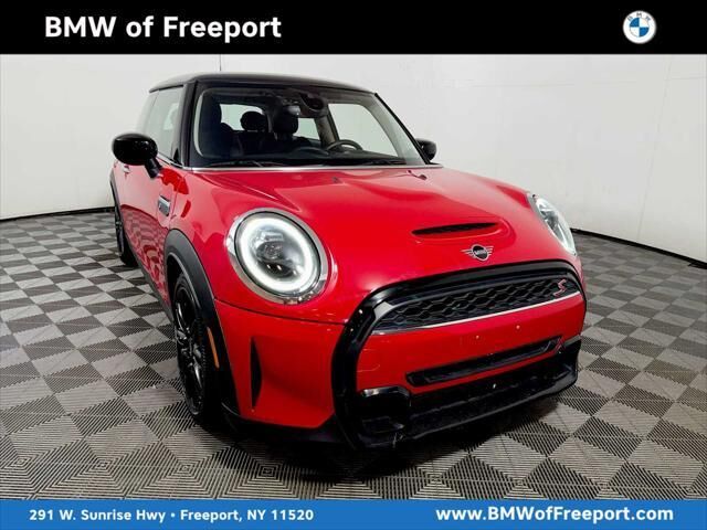 2024 MINI Hardtop 2 Door Cooper S — photo 1 of 13