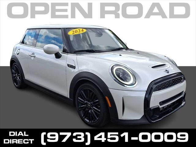 2024 MINI Hardtop 2 Door Cooper S — photo 1 of 13