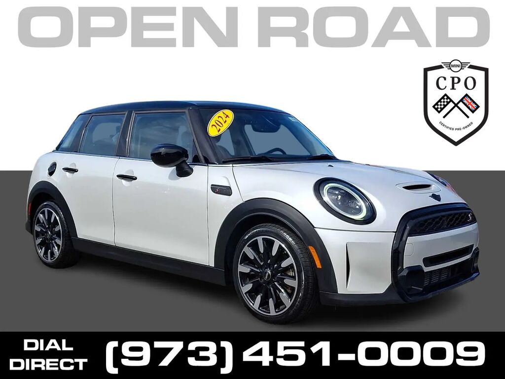 2024 MINI Hardtop 4 Door Cooper S — photo 1 of 13