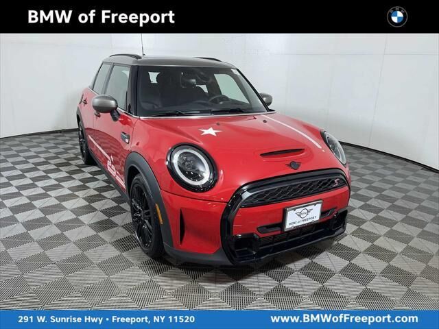 2023 MINI Hardtop 4 Door Cooper S — photo 1 of 19