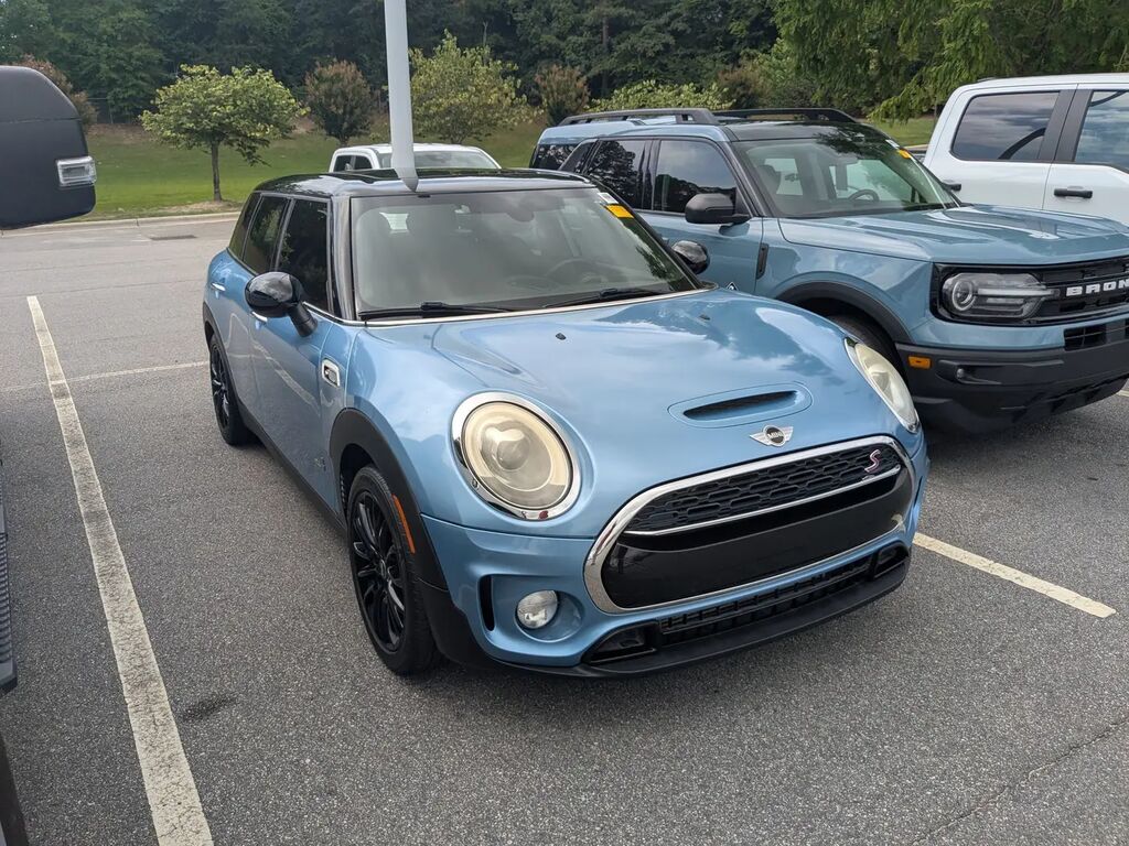 2017 MINI Clubman Cooper S ALL4 — photo 1 of 3