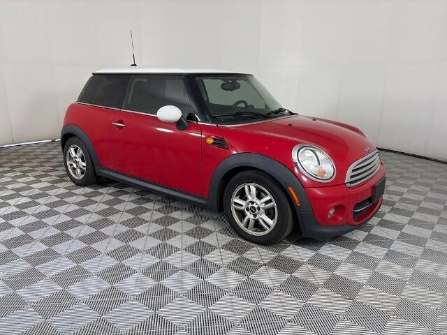 2013 MINI Hardtop Cooper — photo 1 of 51