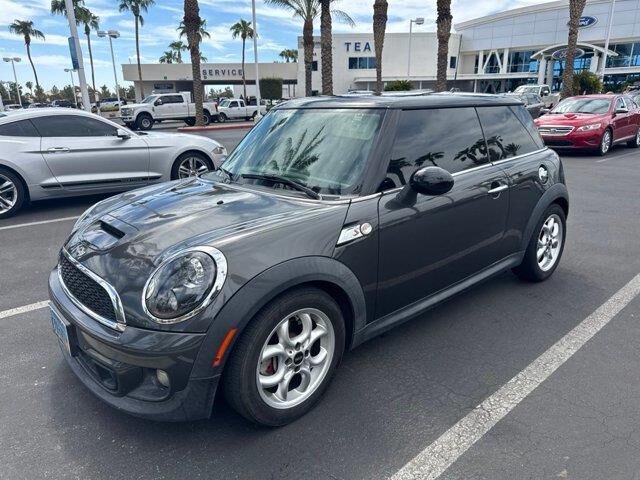 2013 MINI Hardtop Cooper S — photo 1 of 3