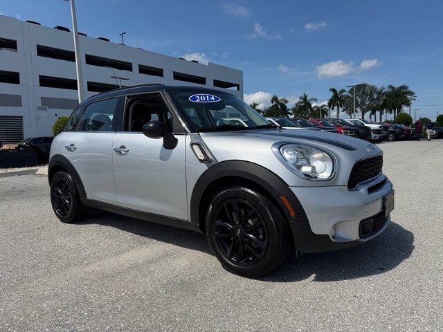 2014 MINI Cooper Countryman S — photo 1 of 44