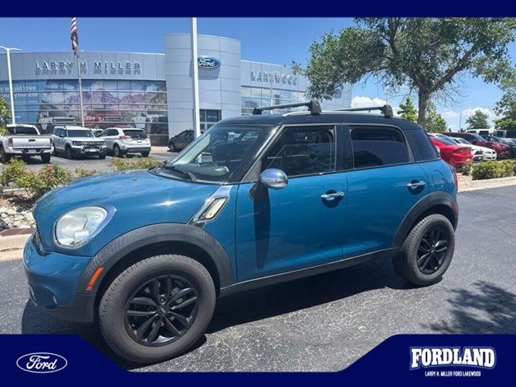 2011 MINI Cooper Countryman S — photo 1 of 2
