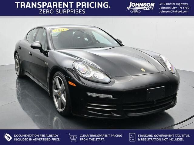 2016 Porsche Panamera 4