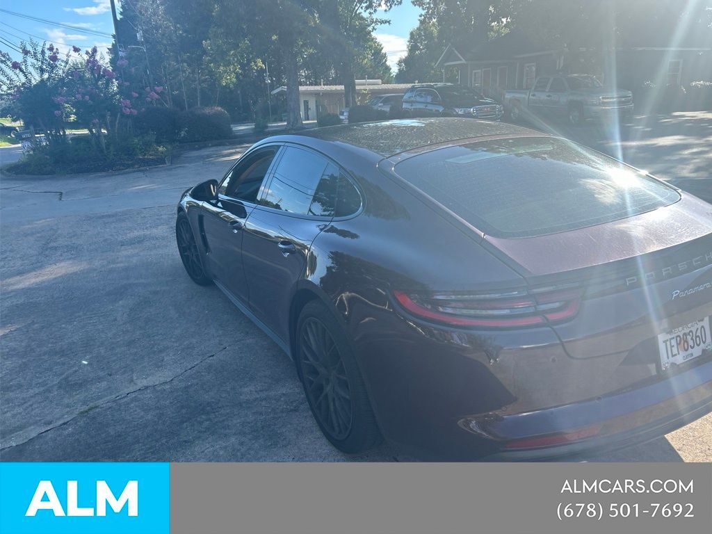 2018 Porsche Panamera — photo 1 of 13