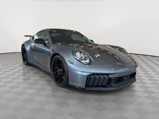 2025 Porsche 911 Carrera GTS — photo 1 of 27