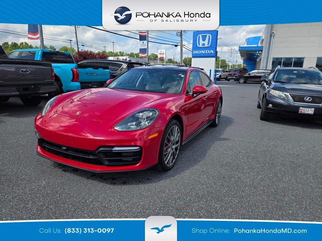 2019 Porsche Panamera GTS — photo 1 of 39